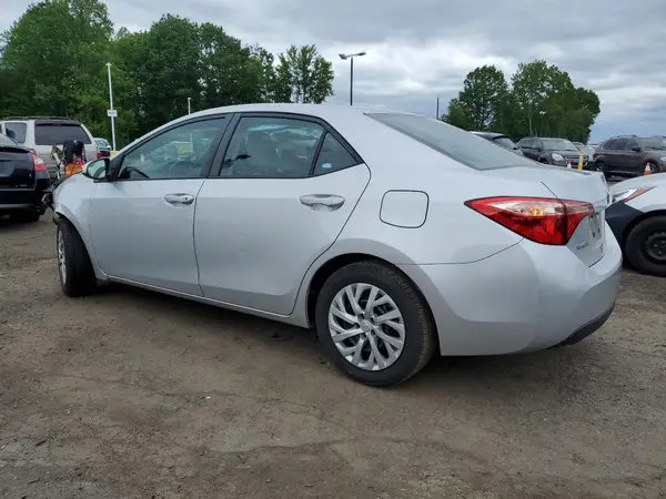 2T1BURHE4JC020325 2018 TOYOTA COROLLA - Image 2