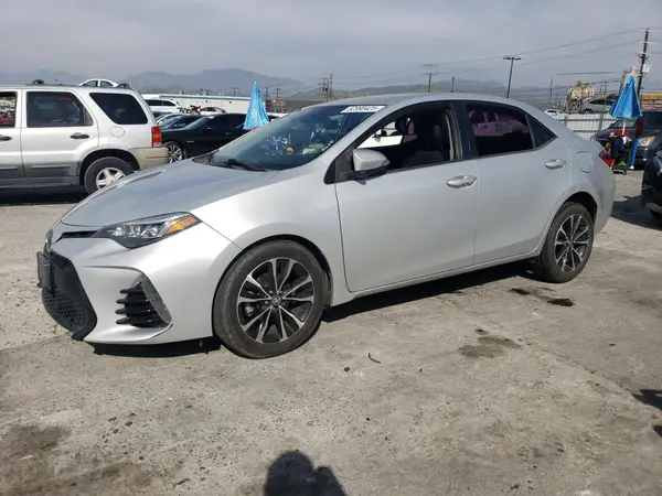 2T1BURHE4JC021880 2018 TOYOTA COROLLA - Image 1
