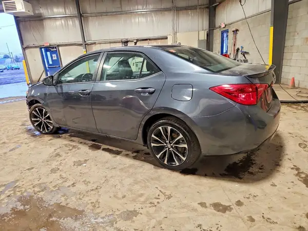 2T1BURHE4JC022866 2018 TOYOTA COROLLA - Image 2