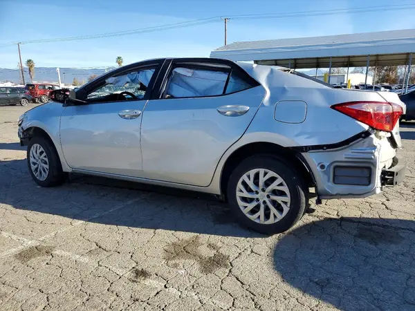 2T1BURHE4JC023287 2018 TOYOTA COROLLA - Image 2