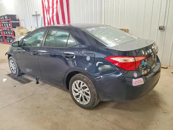 2T1BURHE4JC025038 2018 TOYOTA COROLLA - Image 2