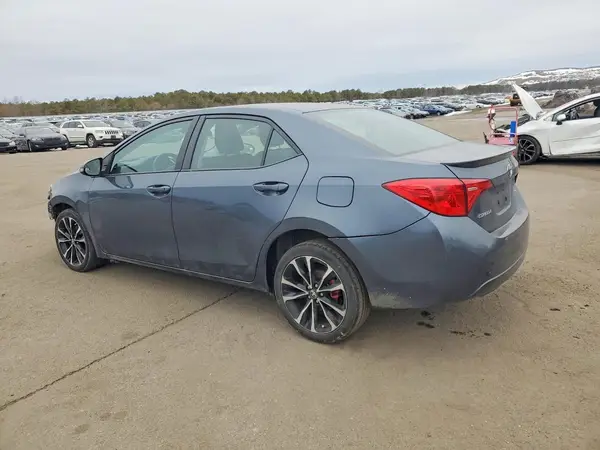 2T1BURHE4JC025492 2018 TOYOTA COROLLA - Image 2