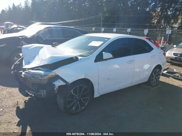 2T1BURHE4JC026030 2018 TOYOTA COROLLA - Image 2