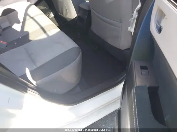 2T1BURHE4JC026030 2018 TOYOTA COROLLA - Image 8