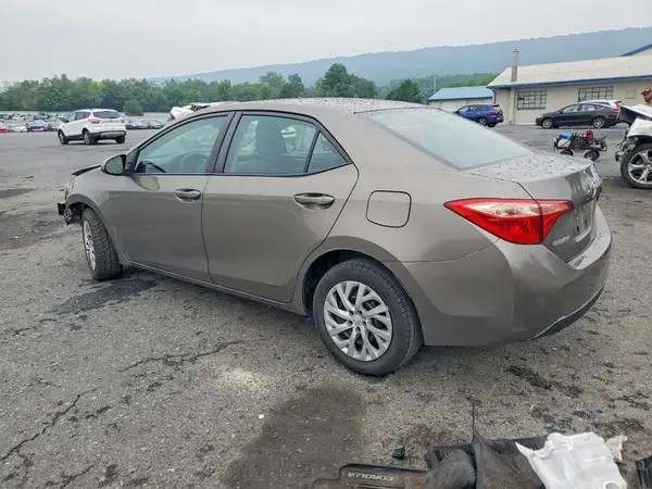 2T1BURHE4JC026156 2018 TOYOTA COROLLA - Image 2