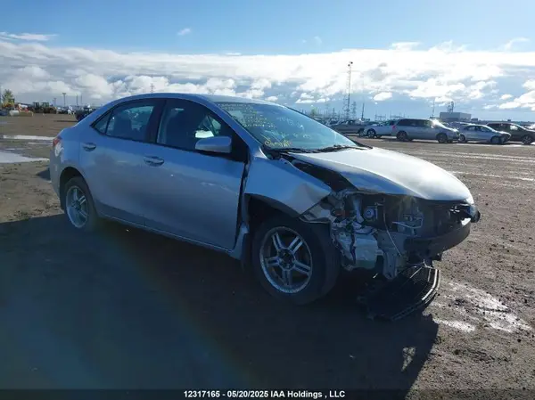 2T1BURHE4JC026688 2018 TOYOTA COROLLA - Image 1