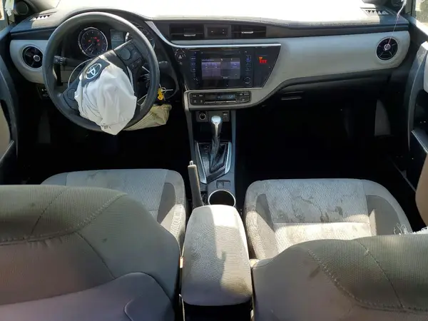 2T1BURHE4JC027906 2018 TOYOTA COROLLA - Image 8