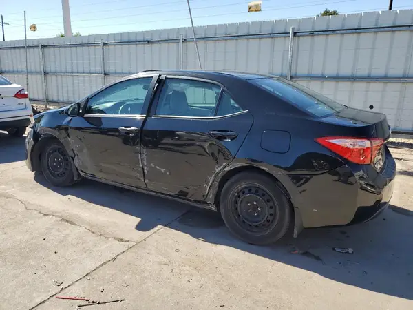 2T1BURHE4JC030014 2018 TOYOTA COROLLA - Image 2