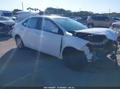 2T1BURHE4JC030563 2018 TOYOTA COROLLA