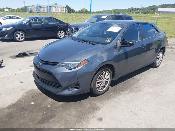 2T1BURHE4JC033589 2018 TOYOTA COROLLA - Image 2