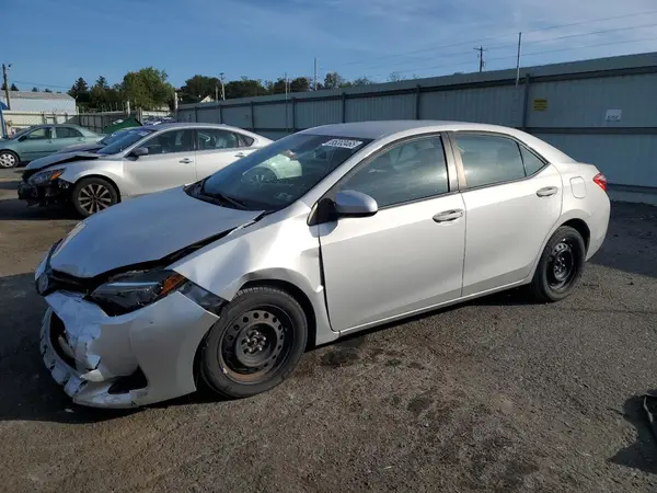 2T1BURHE4JC033656 2018 TOYOTA COROLLA - Image 1