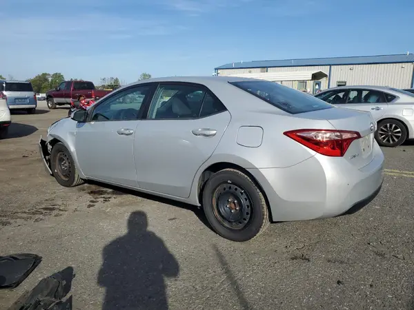 2T1BURHE4JC033656 2018 TOYOTA COROLLA - Image 2