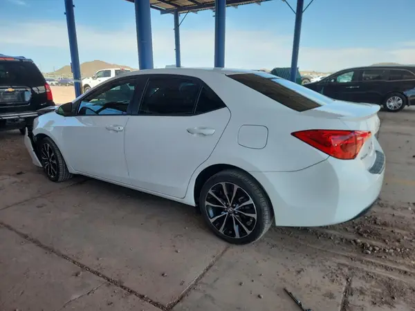 2T1BURHE4JC034631 2018 TOYOTA COROLLA - Image 2
