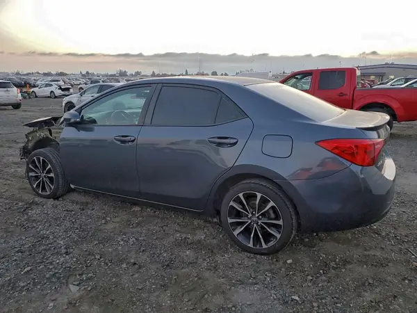 2T1BURHE4JC034886 2018 TOYOTA COROLLA - Image 2
