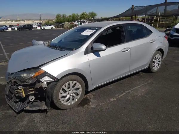 2T1BURHE4JC035472 2018 TOYOTA COROLLA - Image 2