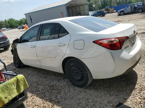 2T1BURHE4JC038209 2018 TOYOTA COROLLA - Image 2