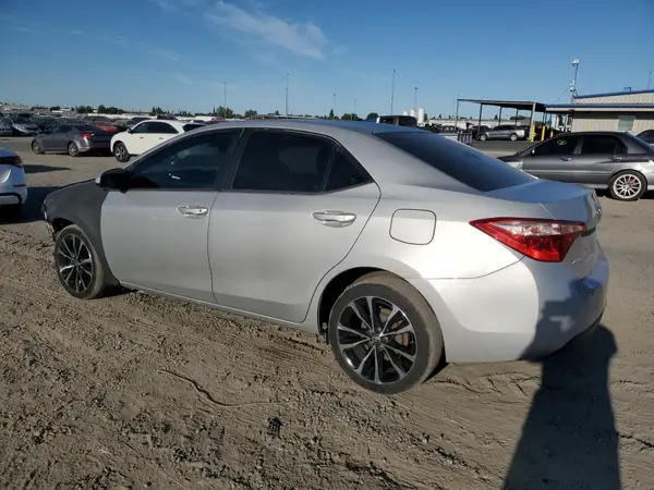 2T1BURHE4JC045628 2018 TOYOTA COROLLA - Image 2
