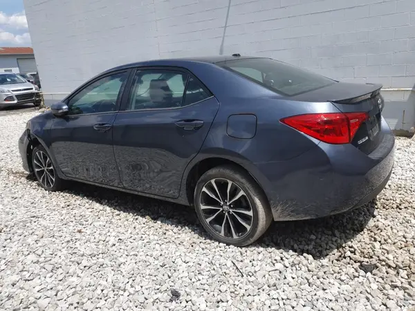 2T1BURHE4JC046276 2018 TOYOTA COROLLA - Image 2