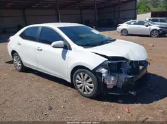 2T1BURHE4JC048674 2018 TOYOTA COROLLA