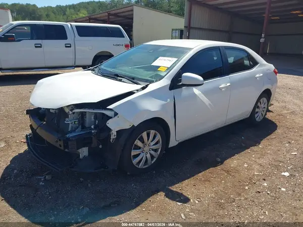 2T1BURHE4JC048674 2018 TOYOTA COROLLA - Image 2