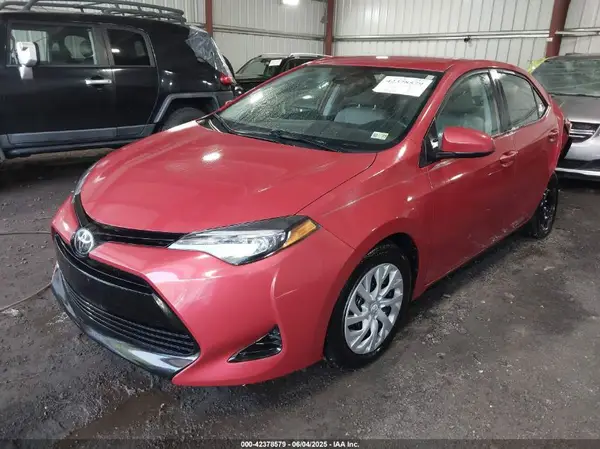 2T1BURHE4JC051221 2018 TOYOTA COROLLA - Image 2