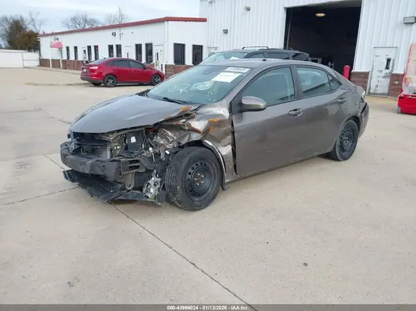 2T1BURHE4JC053065 2018 TOYOTA COROLLA - Image 2