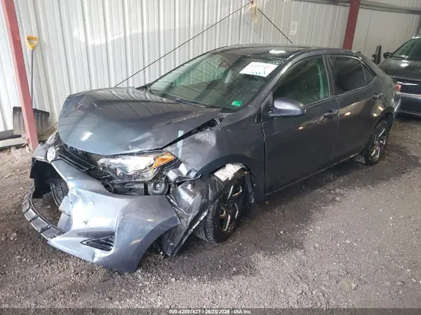 2T1BURHE4JC055544 2018 TOYOTA COROLLA - Image 2