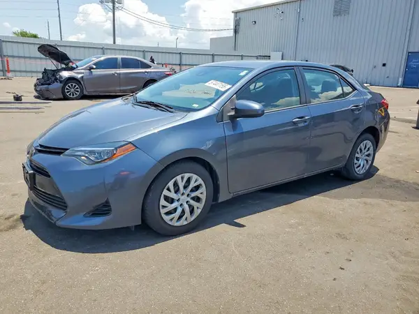 2T1BURHE4JC055804 2018 TOYOTA COROLLA - Image 1