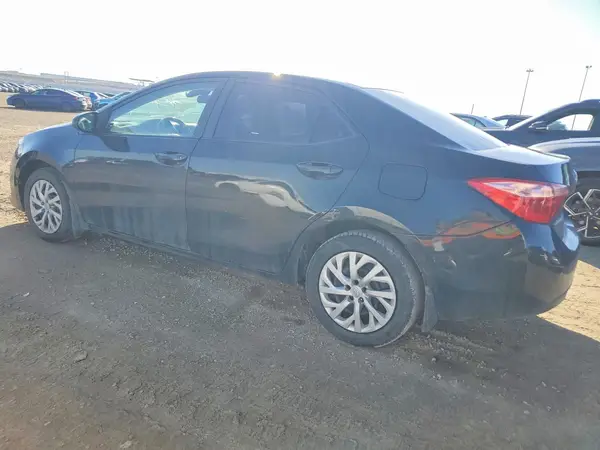 2T1BURHE4JC056211 2018 TOYOTA COROLLA - Image 2