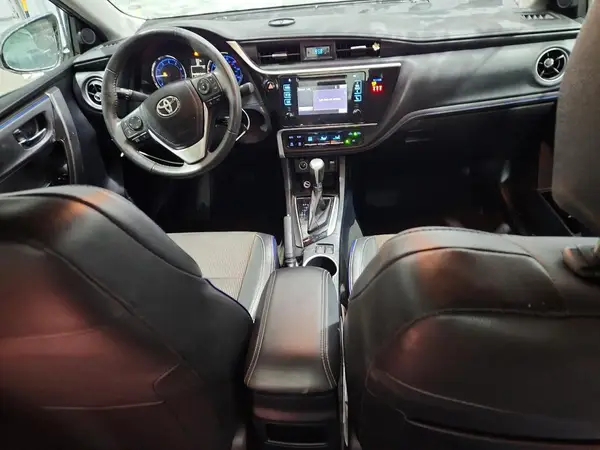 2T1BURHE4JC057200 2018 TOYOTA COROLLA - Image 8