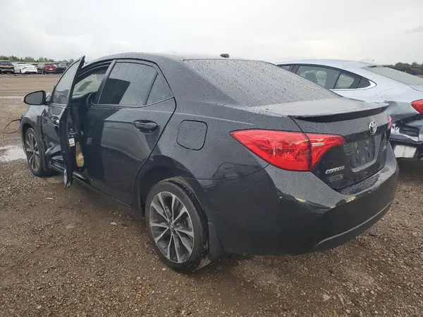 2T1BURHE4JC057262 2018 TOYOTA COROLLA - Image 2