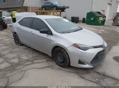 2T1BURHE4JC057813 2018 TOYOTA COROLLA