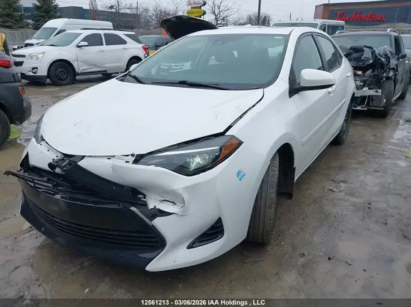 2T1BURHE4JC058184 2018 TOYOTA COROLLA - Image 2