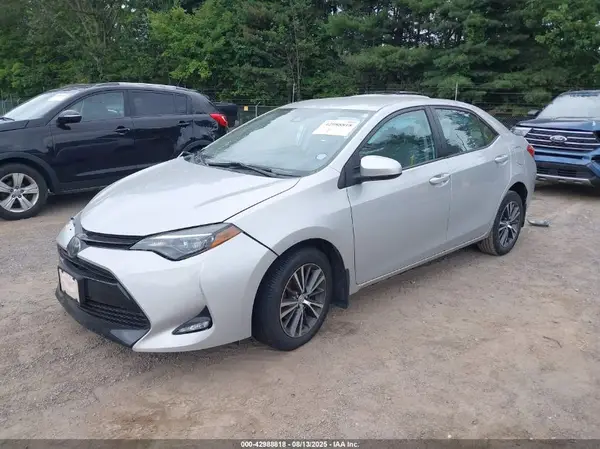 2T1BURHE4JC058802 2018 TOYOTA COROLLA - Image 2