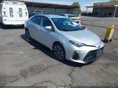 2T1BURHE4JC060727 2018 TOYOTA COROLLA