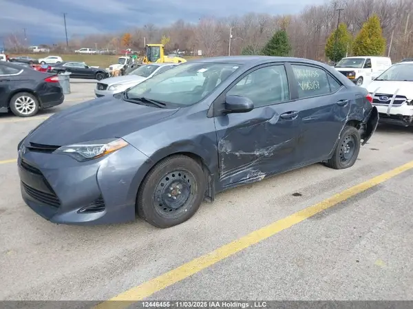 2T1BURHE4JC063157 2018 TOYOTA COROLLA - Image 2