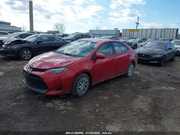2T1BURHE4JC063966 2018 TOYOTA COROLLA - Image 2