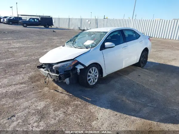 2T1BURHE4JC066477 2018 TOYOTA COROLLA - Image 2