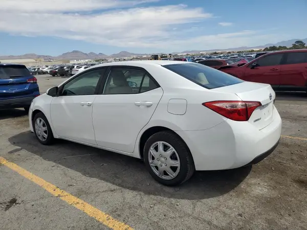 2T1BURHE4JC067144 2018 TOYOTA COROLLA - Image 2