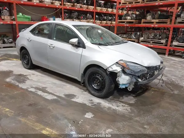2T1BURHE4JC067354 2018 TOYOTA COROLLA - Image 1
