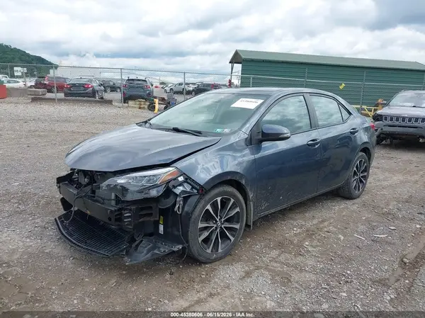 2T1BURHE4JC070478 2018 TOYOTA COROLLA - Image 2