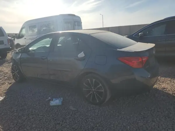 2T1BURHE4JC073767 2018 TOYOTA COROLLA - Image 2