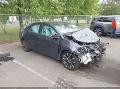 2T1BURHE4JC074062 2018 TOYOTA COROLLA