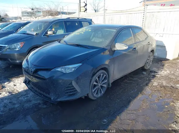 2T1BURHE4JC074174 2018 TOYOTA COROLLA - Image 2