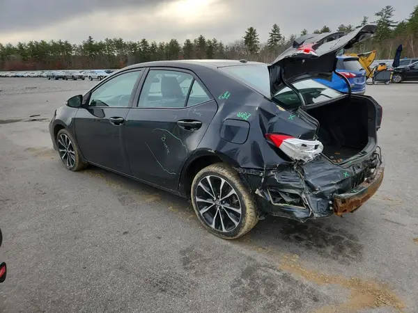 2T1BURHE4JC075048 2018 TOYOTA COROLLA - Image 2