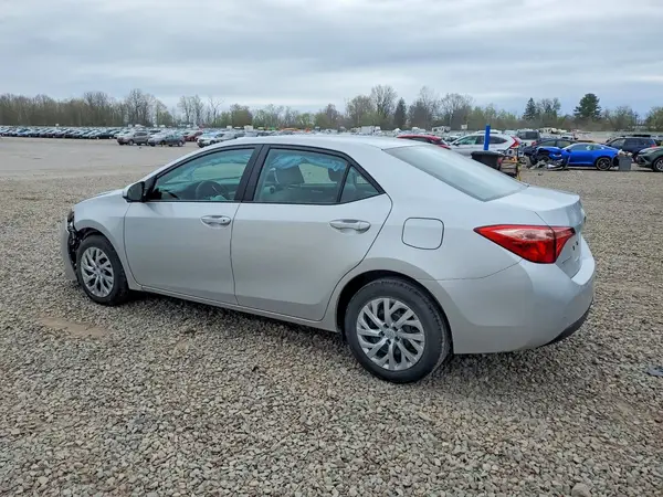 2T1BURHE4JC076006 2018 TOYOTA COROLLA - Image 2