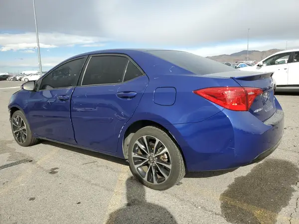 2T1BURHE4JC081223 2018 TOYOTA COROLLA - Image 2