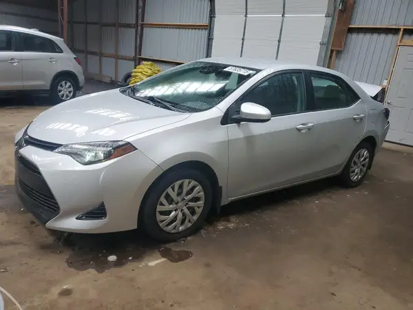 2T1BURHE4JC082081 2018 TOYOTA COROLLA - Image 1