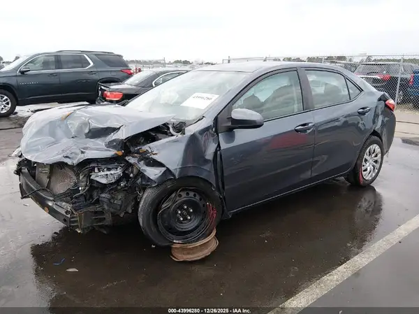 2T1BURHE4JC083568 2018 TOYOTA COROLLA - Image 2