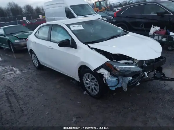 2T1BURHE4JC087300 2018 TOYOTA COROLLA - Image 1